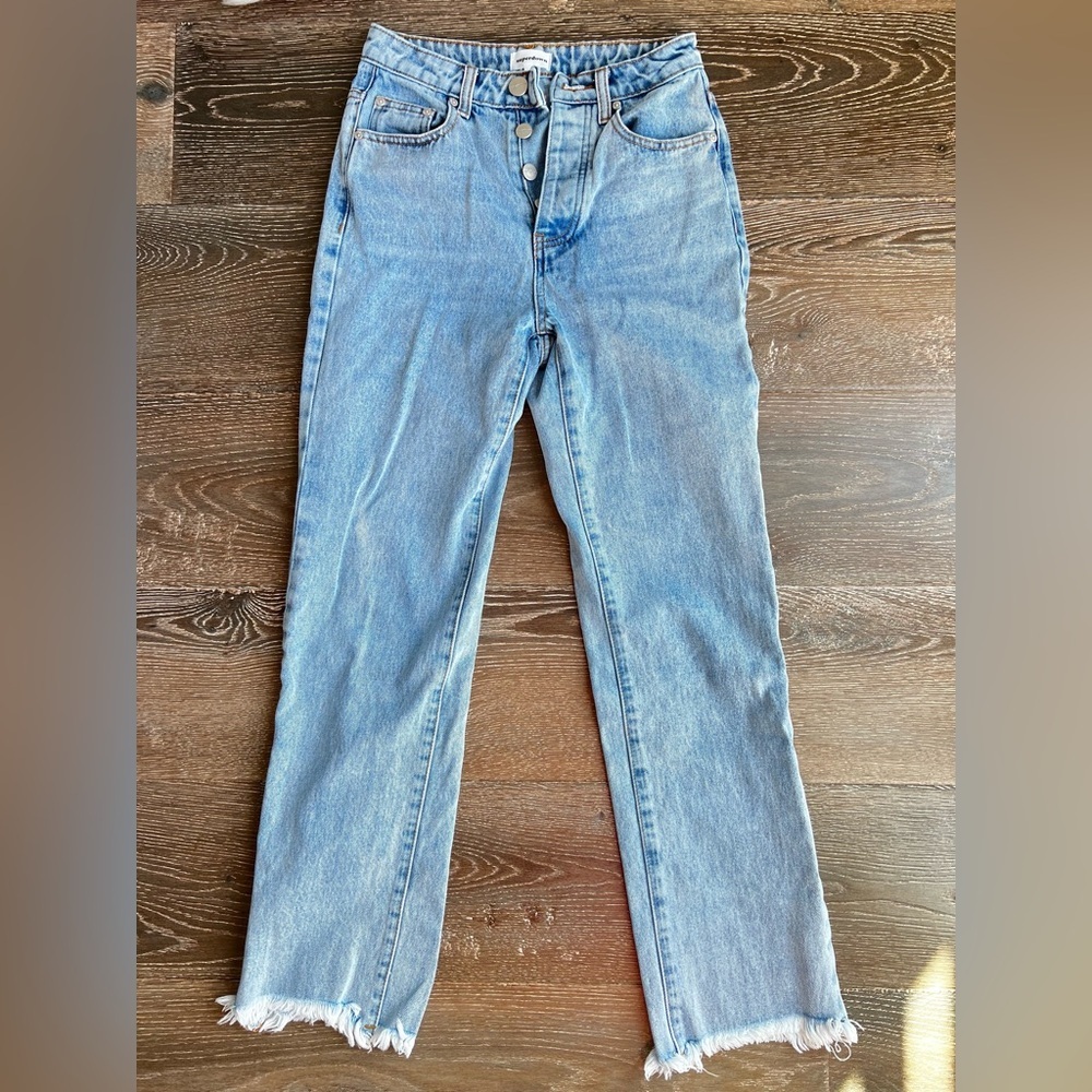 Revolve Superdown Marilyn Denim Jean in Light Blue Wash size 25 fringe detail